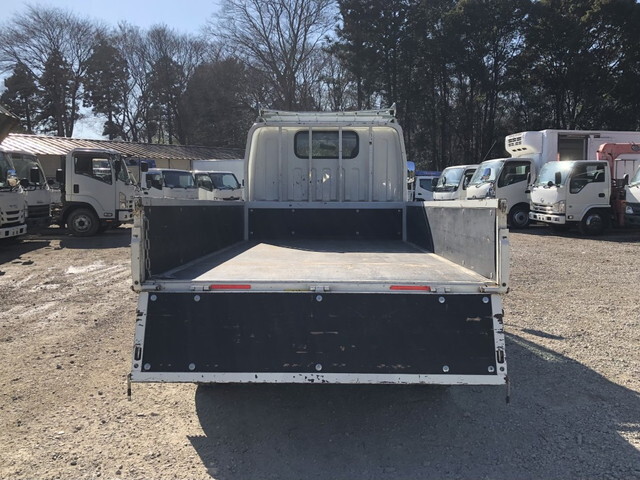 三菱ふそうキャンター平ボディ小型（2t・3t）[写真07]