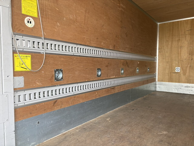 トヨタトヨエースアルミバン小型（2t・3t）[写真12]