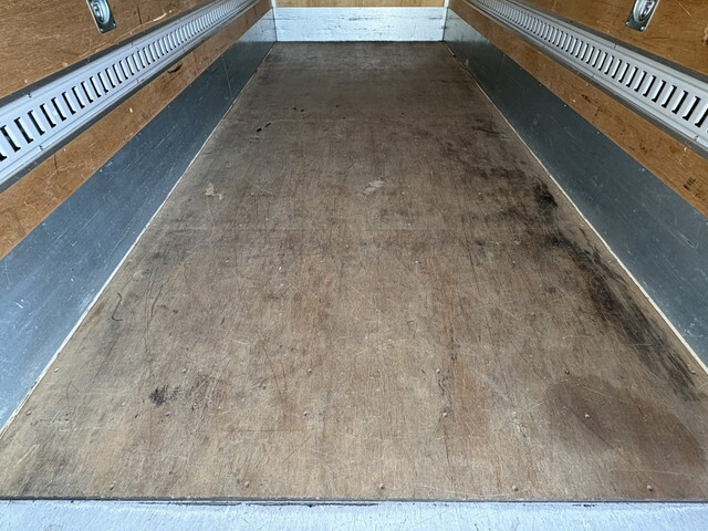 トヨタトヨエースアルミバン小型（2t・3t）[写真14]