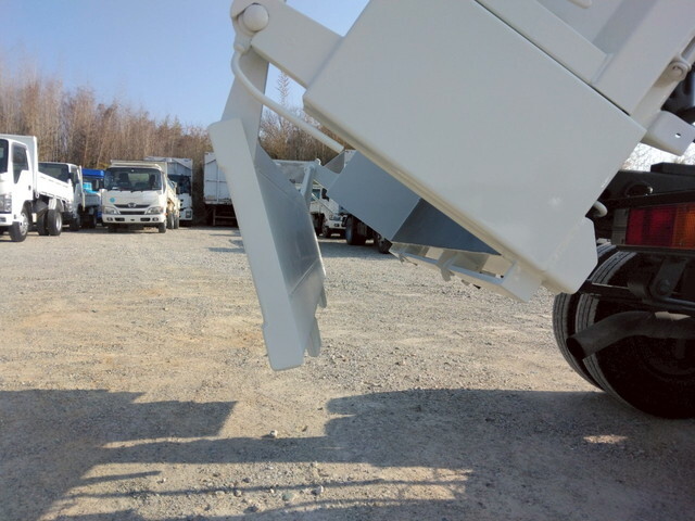 三菱ふそうキャンターダンプ小型（2t・3t）[写真11]