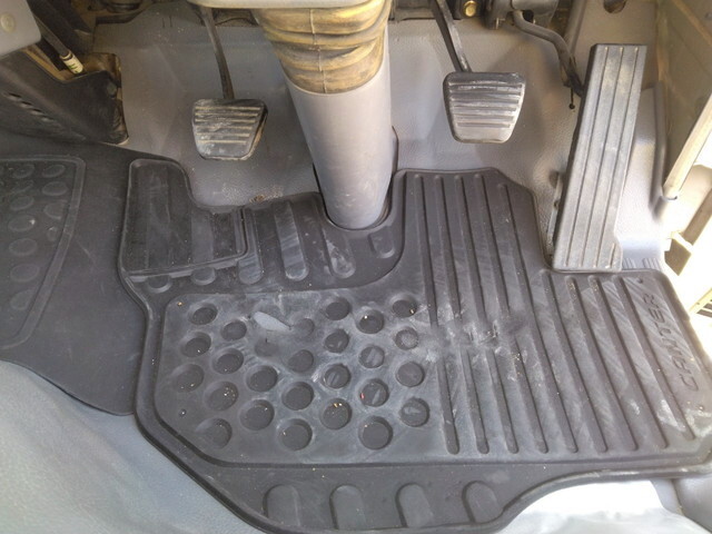 三菱ふそうキャンターダンプ小型（2t・3t）[写真28]