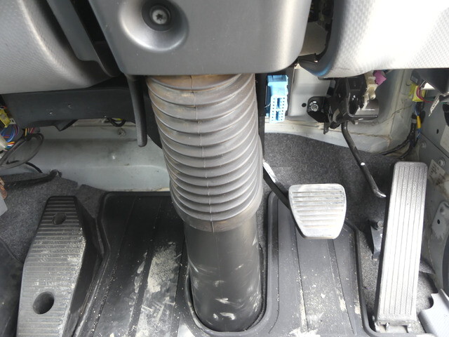 いすゞフォワードアルミバン中型（4t）[写真18]