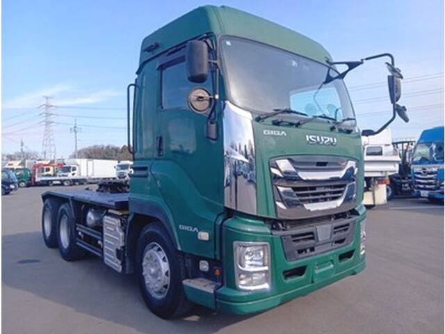 いすゞギガトレーラーヘッド（トラクターヘッド）2016年(平成28年)QDG-EXZ52BJ