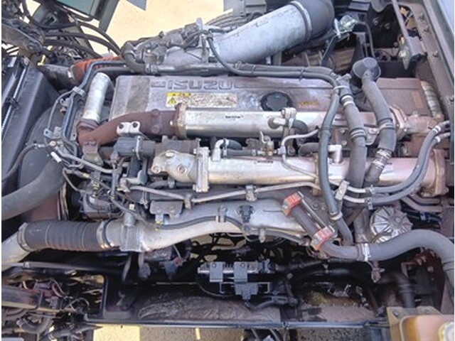 いすゞギガトレーラーヘッド（トラクターヘッド）大型（10t）[写真18]