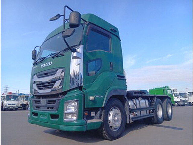 いすゞギガトレーラーヘッド（トラクターヘッド）大型（10t）[写真03]