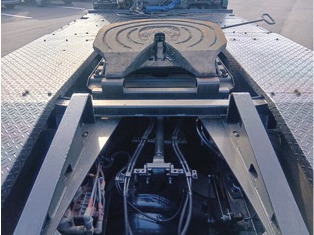 いすゞギガトレーラーヘッド（トラクターヘッド）大型（10t）[写真06]