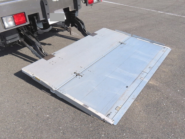 日野レンジャー冷凍車（冷蔵車）中型（4t）[写真10]