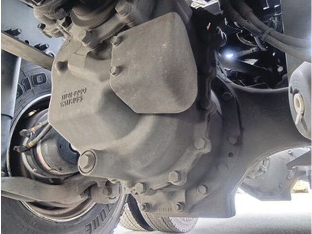 日野プロフィアトレーラーヘッド（トラクターヘッド）大型（10t）[写真11]