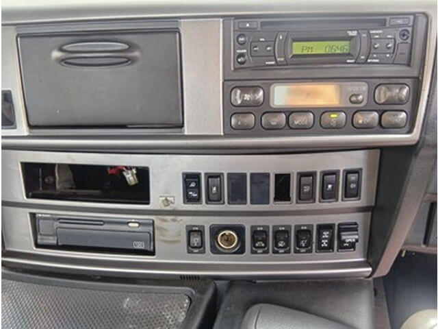 日野プロフィアトレーラーヘッド（トラクターヘッド）大型（10t）[写真26]