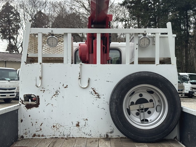 三菱ふそうキャンタークレーン3段小型（2t・3t）[写真21]