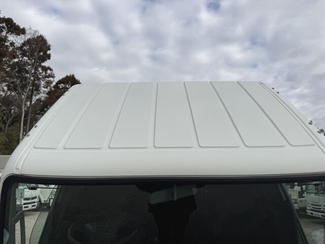 三菱ふそうキャンタークレーン3段小型（2t・3t）[写真37]