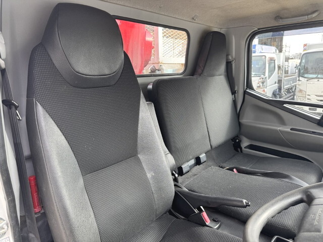 三菱ふそうキャンタークレーン3段小型（2t・3t）[写真06]