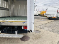 いすゞエルフ冷凍車（冷蔵車）小型（2t・3t）[写真16]