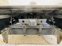 いすゞエルフ冷凍車（冷蔵車）小型（2t・3t）[写真19]