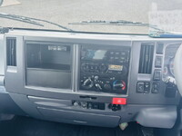 いすゞエルフ冷凍車（冷蔵車）小型（2t・3t）[写真36]