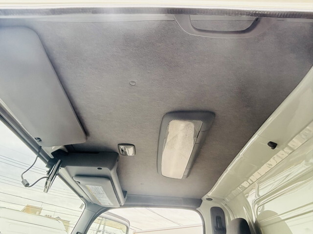 いすゞエルフ冷凍車（冷蔵車）小型（2t・3t）[写真40]