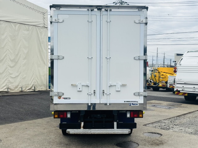 いすゞエルフ冷凍車（冷蔵車）小型（2t・3t）[写真06]