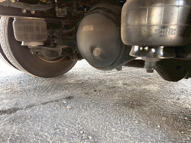 いすゞフォワードアルミウイング中型（4t）[写真36]