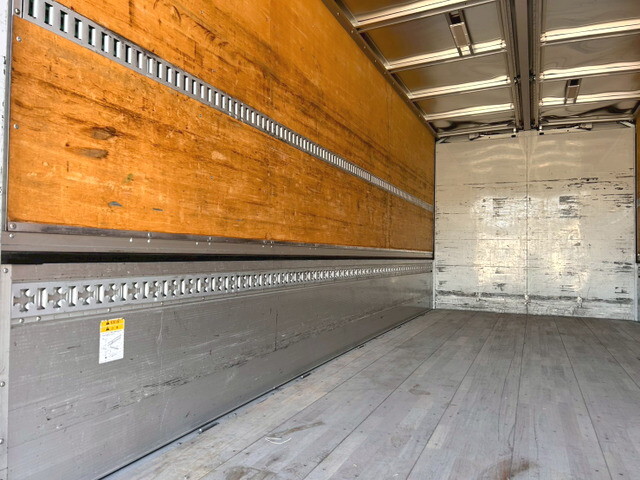 いすゞフォワードアルミウイング中型（4t）[写真09]