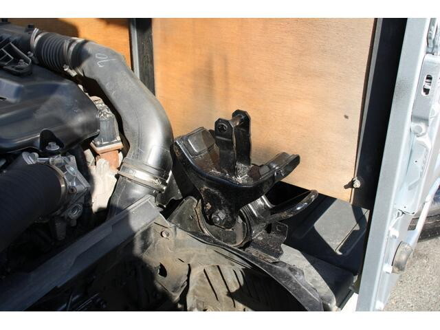 いすゞエルフ平ボディ小型（2t・3t）[写真12]