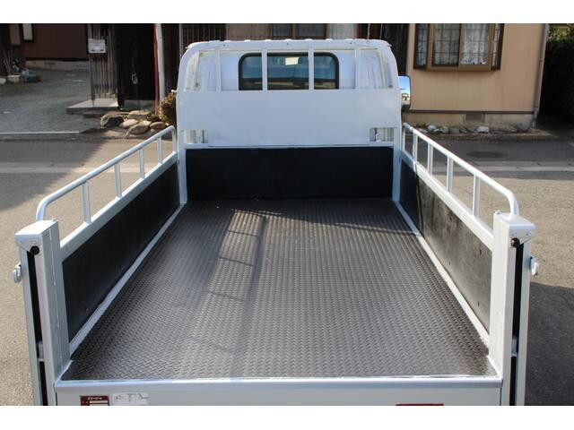 いすゞエルフ平ボディ小型（2t・3t）[写真13]