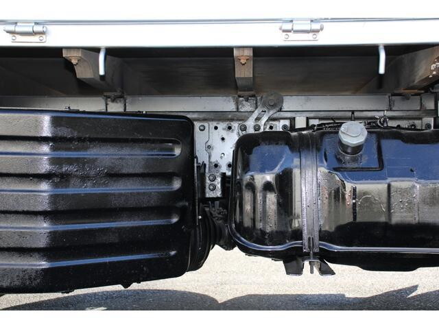 いすゞエルフ平ボディ小型（2t・3t）[写真26]