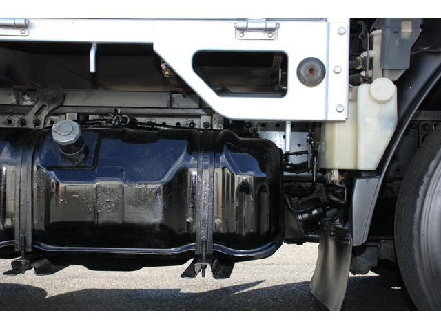 いすゞエルフ平ボディ小型（2t・3t）[写真28]