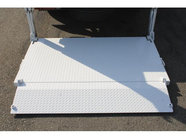 日産アトラス平ボディ小型（2t・3t）[写真14]