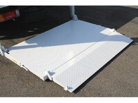 日産アトラス平ボディ小型（2t・3t）[写真17]