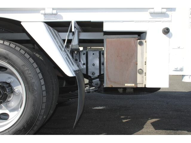 日産アトラス平ボディ小型（2t・3t）[写真22]