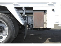 日産アトラス平ボディ小型（2t・3t）[写真23]