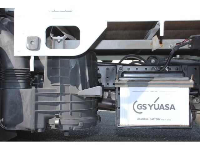 日産アトラス平ボディ小型（2t・3t）[写真24]