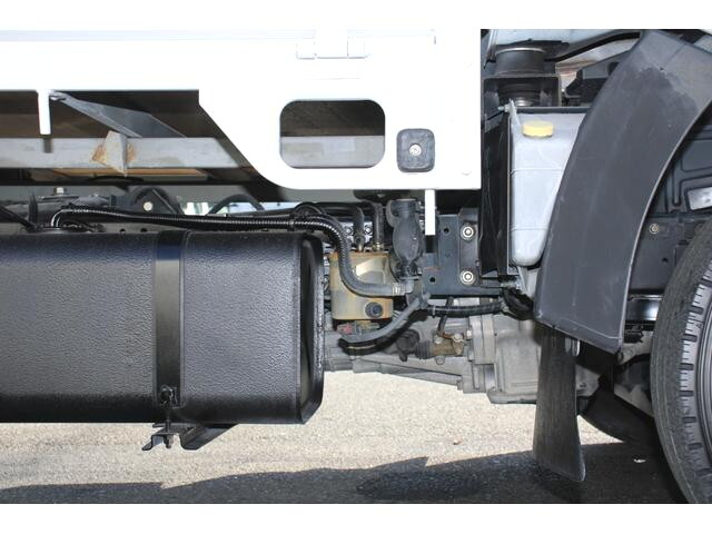 日産アトラス平ボディ小型（2t・3t）[写真25]