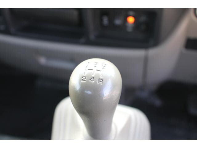 日産アトラス平ボディ小型（2t・3t）[写真33]