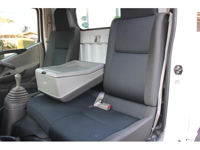 日産アトラス平ボディ小型（2t・3t）[写真38]