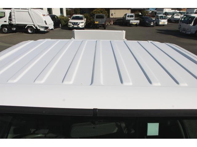 日産アトラス平ボディ小型（2t・3t）[写真08]