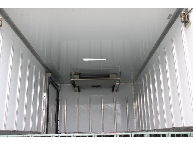 いすゞエルフ冷凍車（冷蔵車）小型（2t・3t）[写真15]