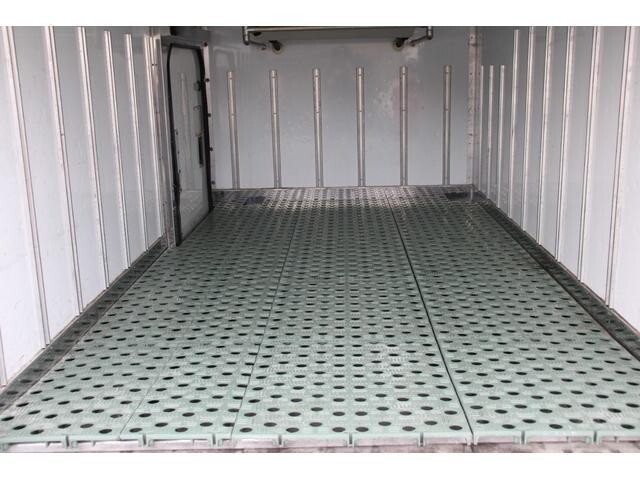 いすゞエルフ冷凍車（冷蔵車）小型（2t・3t）[写真16]