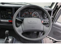 いすゞエルフ冷凍車（冷蔵車）小型（2t・3t）[写真29]