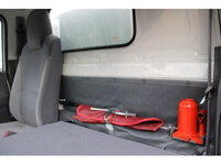 いすゞエルフ冷凍車（冷蔵車）小型（2t・3t）[写真40]