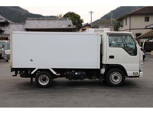 いすゞエルフ冷凍車（冷蔵車）小型（2t・3t）[写真05]