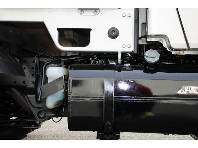 三菱ふそうキャンターダブルキャブ（Wキャブ）小型（2t・3t）[写真12]