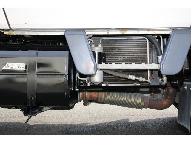 三菱ふそうキャンターダブルキャブ（Wキャブ）小型（2t・3t）[写真17]