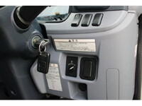 三菱ふそうキャンターダブルキャブ（Wキャブ）小型（2t・3t）[写真23]