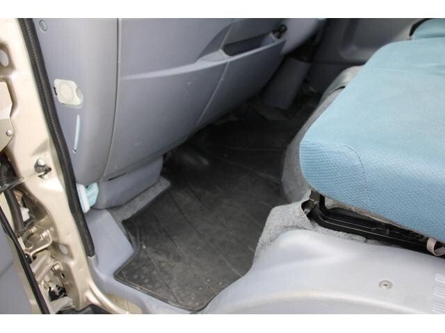 三菱ふそうキャンターダブルキャブ（Wキャブ）小型（2t・3t）[写真36]