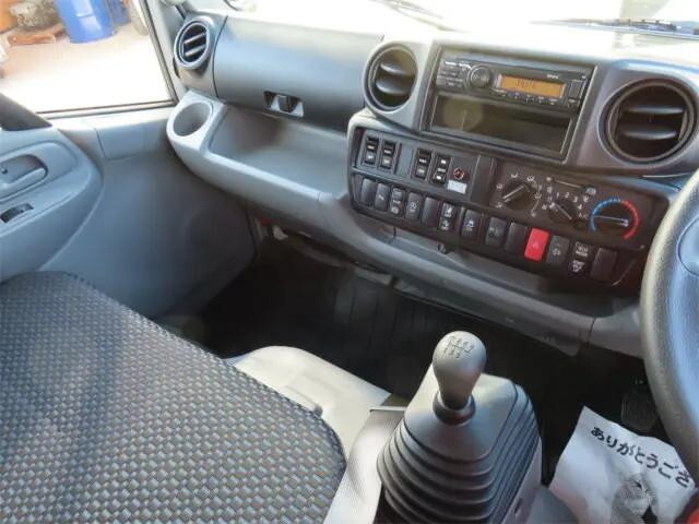 日野デュトロアルミバン小型（2t・3t）[写真12]