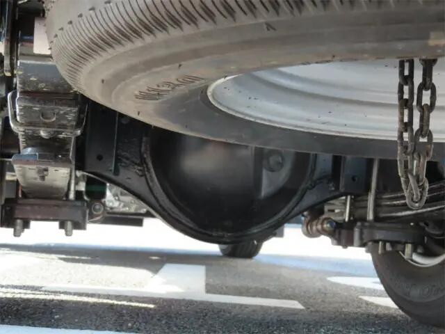 日野デュトロアルミバン小型（2t・3t）[写真38]