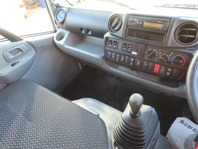 日野デュトロアルミバン小型（2t・3t）[写真14]