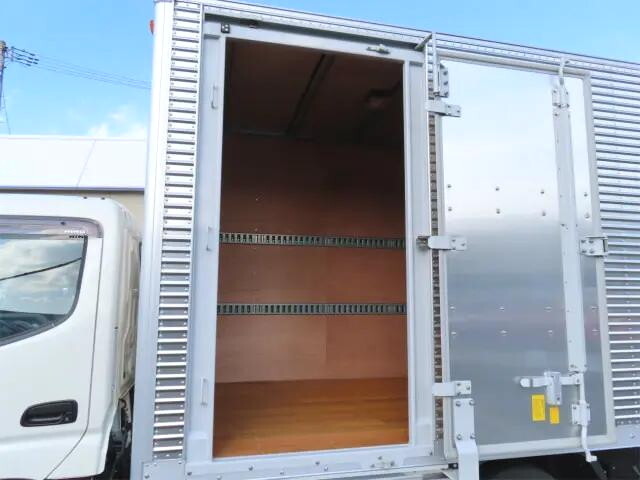 日野デュトロアルミバン小型（2t・3t）[写真28]