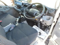 日野デュトロアルミバン小型（2t・3t）[写真10]